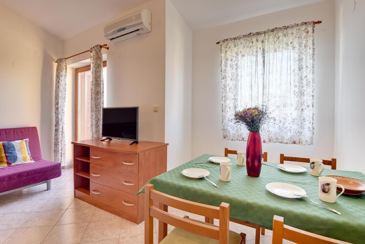 Apartments Ulika ميدولين المظهر الخارجي الصورة