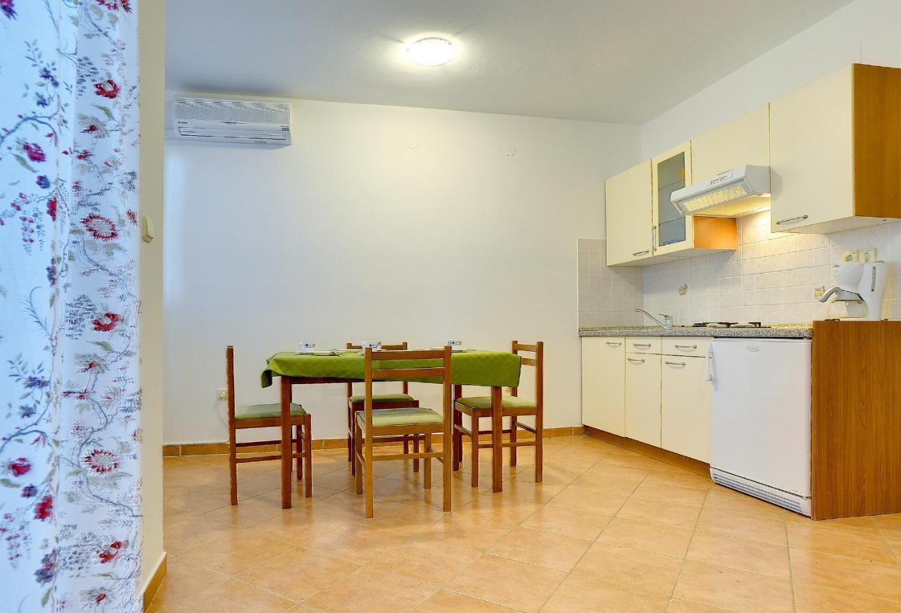 Apartments Ulika ميدولين المظهر الخارجي الصورة